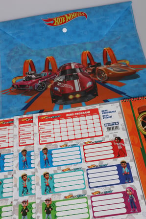 Lisanslı Hot Wheels 18 Parça Kırtasiye Seti Makas,Bloknot,Roket Silgi,Uçlu Kalem 0.7mm