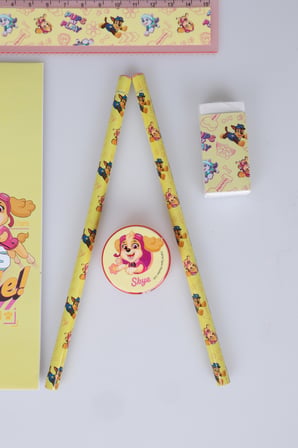 x Dekomus Lisanslı Paw Patrol Pink Paws Collection 6'Lı Kırtasiye Seti Not Defteri,2 Adet Kurşun Kalem,Cetvel,Silgi,Kalemtraş