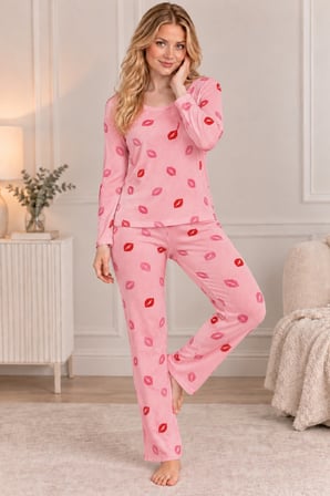 Pembe Kadın Rahat Esnek Pembe Dudak Desenli Uzun Kollu Pijama Takımı