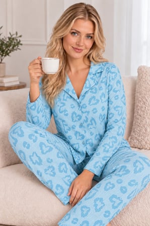 Mavi Kadın Mavi Desenli Uzun Kollu Düğmeli Rahat Pijama Takımı