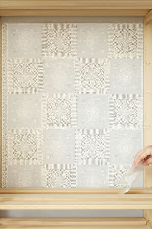 Kelebek Desenli Şeffaf Kaymaz PVC Raf ve Buz Dolap Örtüsü – Çok Amaçlı