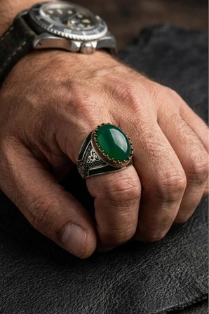 925 Ayar Gümüş Yeşil Akik Taşlı Özel İşçilikli Erkek Yüzük