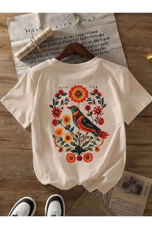 Boho-Chic Çiçekli Kuş Baskılı Tasarım Tshirt