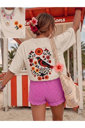 Boho-Chic Çiçekli Kuş Baskılı Tasarım Tshirt