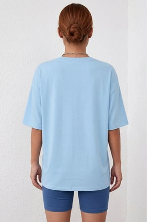 Unisex İç İçe Geçmiş Kalpler Baskılı Tasarım Tshirt