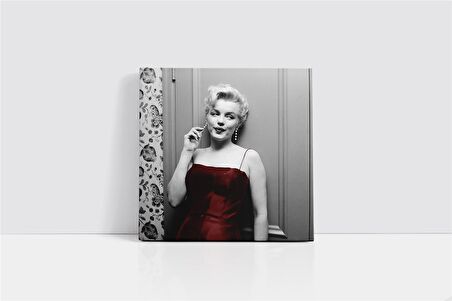 Marliyn Monroe Kırmızı Kıyafetiyle Kanvas Tablo