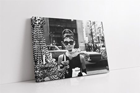 Siyah Beyaz Audrey Hepburn Kanvas Tablo
