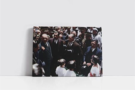 Atatürk ve Çocuklar