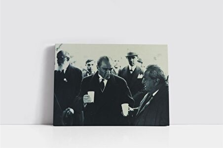 Atatürk Ayran İçerken