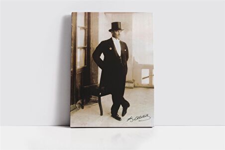 Atatürk Fransada Smokinli Pozu