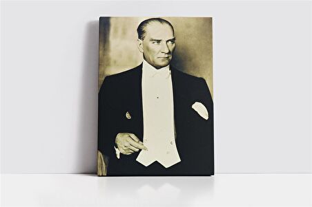 Atatürk Smokinli