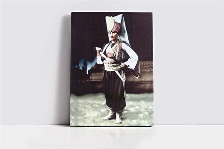 Atatürk Yeniçeri Kıyafetiyle