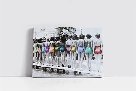 Retro Renkli Mayolu Kadınlar Kanvas Tablo