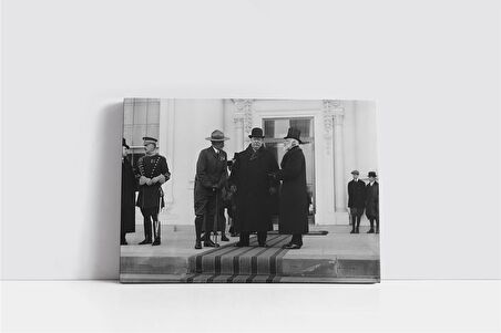 William Howard Kanvas Tablo