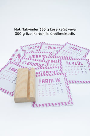 Ahşap Standlı Dalgalı Kesim Pembe Dama Tasarımlı 2027 Masaüstü Takvimi 8,5x9,5 Cm - Estetik Yeni Yıl Hediyesi Çok Renkli