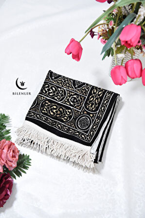 Kabe Kapısı Desenli Astarlı Seccade