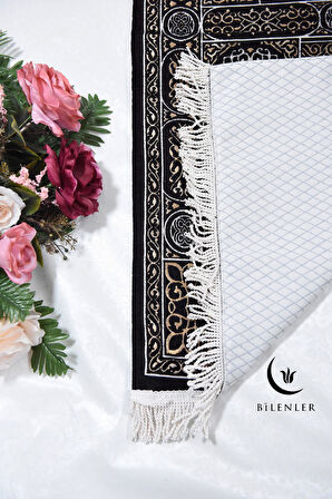 Kabe Kapısı Desenli Astarlı Seccade