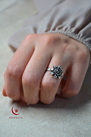 Kadın Taşlı Metal Yüzük Uzun Ömürlü,Şık Tasarım (40’lı kutu)