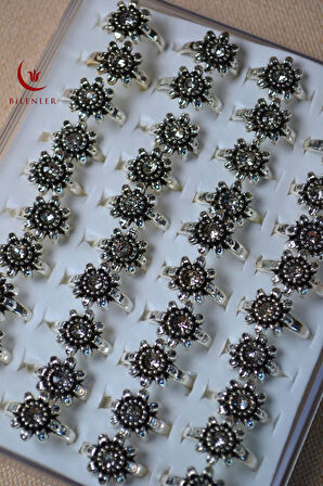 Kadın Taşlı Metal Yüzük Uzun Ömürlü,Şık Tasarım (40’lı kutu)