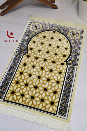 Lüks Kadife Seccade - 70x110 cm - Şık, Kalın Yumuşak Doku - Konforlu Seccade
