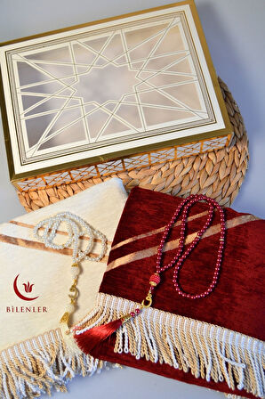 Çiftlere Özel Kalpli Kadife Eş Seccade ve Vav Detaylı İnci Tesbih Seti – Hediye Kutulu, Çeyizlik