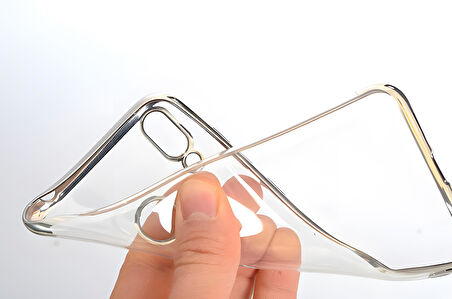 Huawei Honor 8C Kılıf Dört Köşeli Lazer Silikon Kılıf