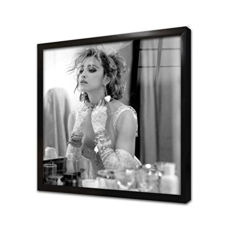 Siyah Beyaz Madonna Çerçeveli Cam Tablo