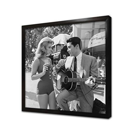 Elvis Presley ve Ann Margaret Çerçeveli Cam Tablo