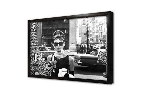 Siyah Beyaz Audrey Hepburn Çerçeveli Cam Tablo