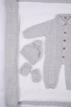 Babyhola Kız Erkek Bebek Yenidoğan 0-3 ay Battaniye Tulum Şapka Patik Triko 4'lü Hastane Çıkışı Set Hediyelik 2678