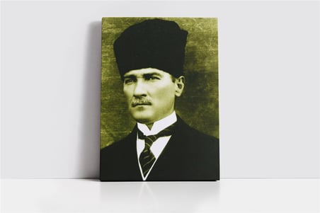 Kalpaklı Atatürk