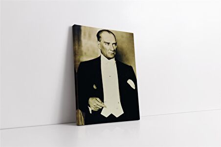 Atatürk Smokinli