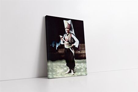 Atatürk Yeniçeri Kıyafetiyle