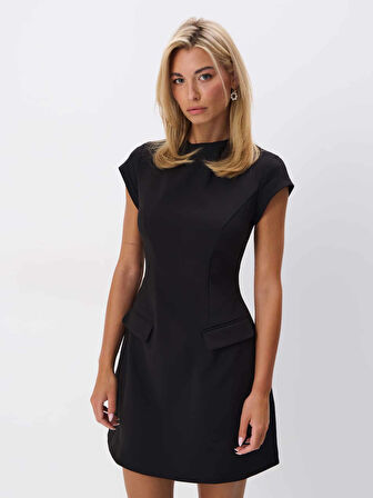 Gokwe Hakim Yaka Kısa Kol Regular Fit Siyah Renk Elbise