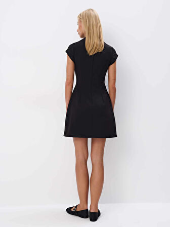 Gokwe Hakim Yaka Kısa Kol Regular Fit Siyah Renk Elbise