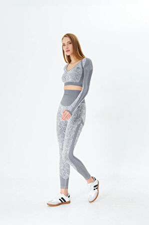 TŞorty V-Yaka Slim Fit Beyaz Renk Tayt Takım