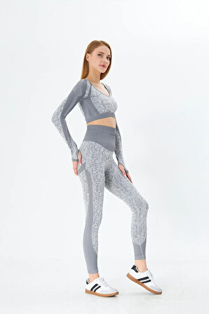 TŞorty V-Yaka Slim Fit Beyaz Renk Tayt Takım