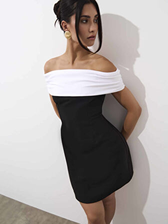 XİO  Regular Fit Straplez Yaka Kısa Boy Siyah Renk Elbise