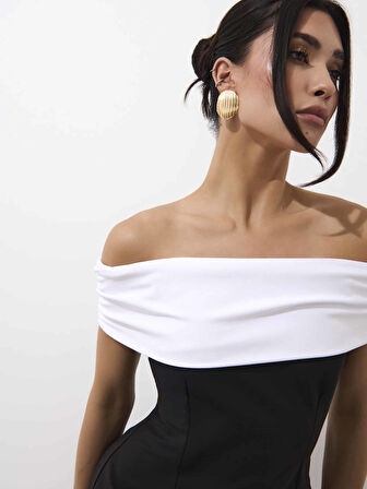 XİO  Regular Fit Straplez Yaka Kısa Boy Siyah Renk Elbise