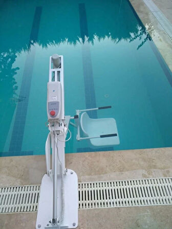 Nart Pool Engelli Havuz Asansörü | Yerli İmalat, Paslanmaz Gövde ve 150 Kg Taşıma Kapasitesi