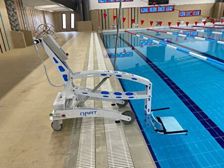 Nart Free Engelli Havuz Asansörü | Portatif, Güvenli ve Kolay Kullanım Sunan Yüzme Havuzu Erişim Cihazı
