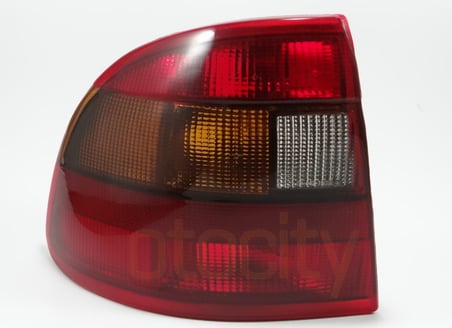 Opel Astra F Sedan 1995-1998 Arka Füme Sol Stop Lambası