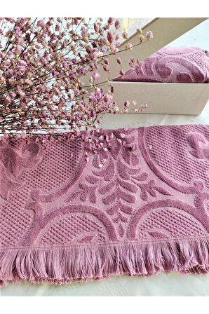 (1 ADET) ÇEYİZLİK 50X90CM. KADİFE DOKU 3D KABARTMALI EL, YÜZ VE BAŞ HAVLUSU ÖZEL HEDİYELİK KUTUSUNDA