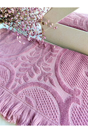 (1 ADET) ÇEYİZLİK 50X90CM. KADİFE DOKU 3D KABARTMALI EL, YÜZ VE BAŞ HAVLUSU ÖZEL HEDİYELİK KUTUSUNDA