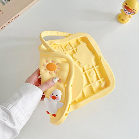 Apple iPad Air 4 10.9 Kılıf Cute Dolls Standlı Eğlenceli 3D Karekterli Çocuk Kılıfı A2072 A2316 A2324 A2325