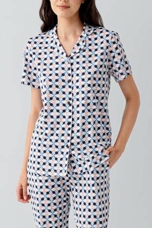 Kadın Kısa Kollu Düğmeli Pijama Takımı – %50 Modal %50 Pamuk-Desenli Rahat Kesim Ev Giyimi