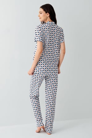 Kadın Kısa Kollu Düğmeli Pijama Takımı – %50 Modal %50 Pamuk-Desenli Rahat Kesim Ev Giyimi