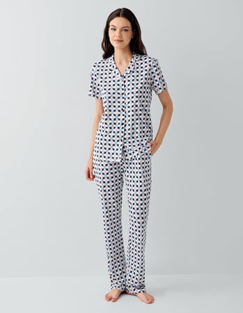 Kadın Kısa Kollu Düğmeli Pijama Takımı – %50 Modal %50 Pamuk-Desenli Rahat Kesim Ev Giyimi