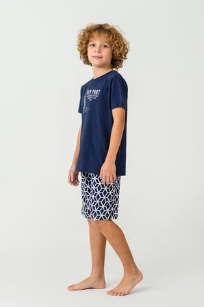 Anne baba çocuk uyumlu aile pijama takımı. %100 pamuk kumaş, yazlık rahat kesim ve modern deniz temalı tasarım