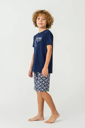 Anne baba çocuk uyumlu aile pijama takımı. %100 pamuk kumaş, yazlık rahat kesim ve modern deniz temalı tasarım